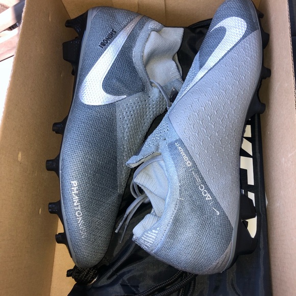 Nike phantom soccer cleats - Picture 4 of 4